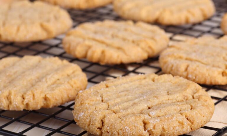 Spicy Peanut Butter Cookies