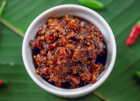 Nam Prik Pao Vs. Sambal Oelek – Let’s Compare Chili Pastes – PepperScale