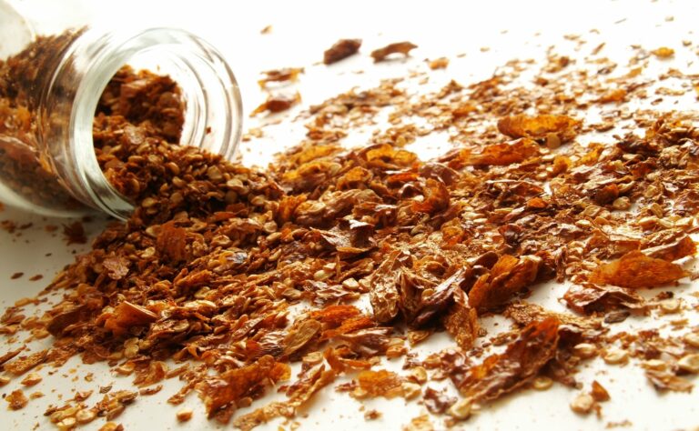 Crushed red pepper uses
