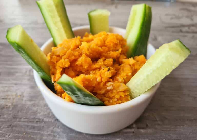 Spicy Sriracha Carrot Dip