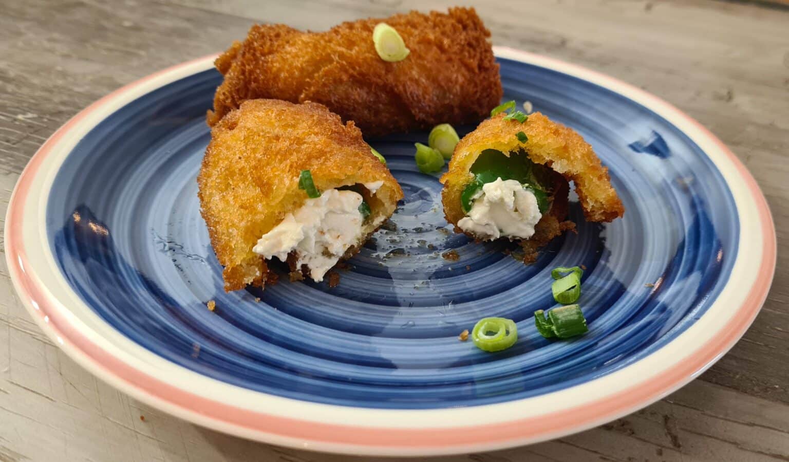 DeepFried Jalapeño Cream Cheese Bread Rolls