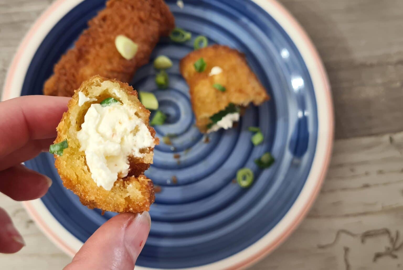 DeepFried Jalapeño Cream Cheese Bread Rolls